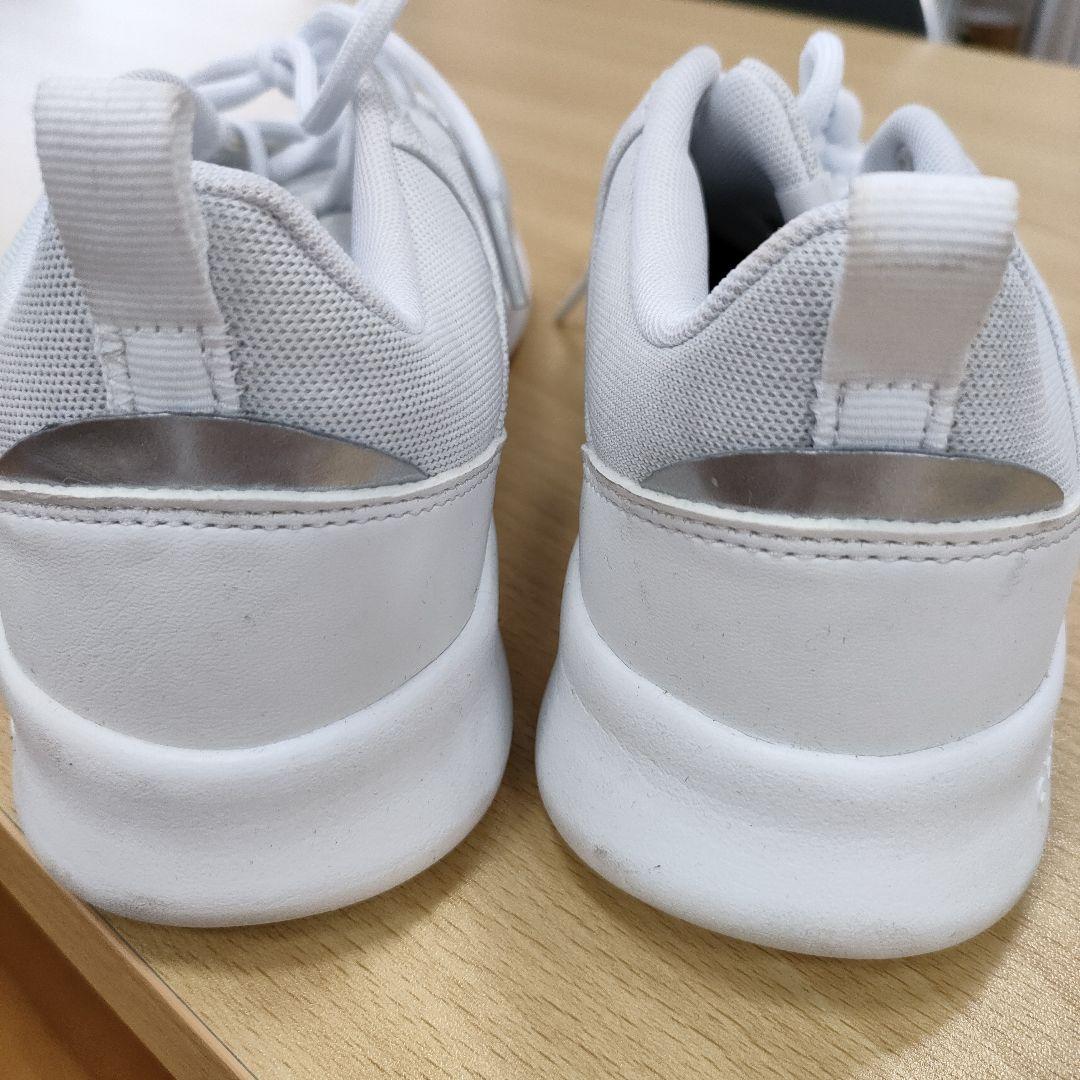 アディダス　ランニングシューズ　24センチ　白✕シルバー　adidas