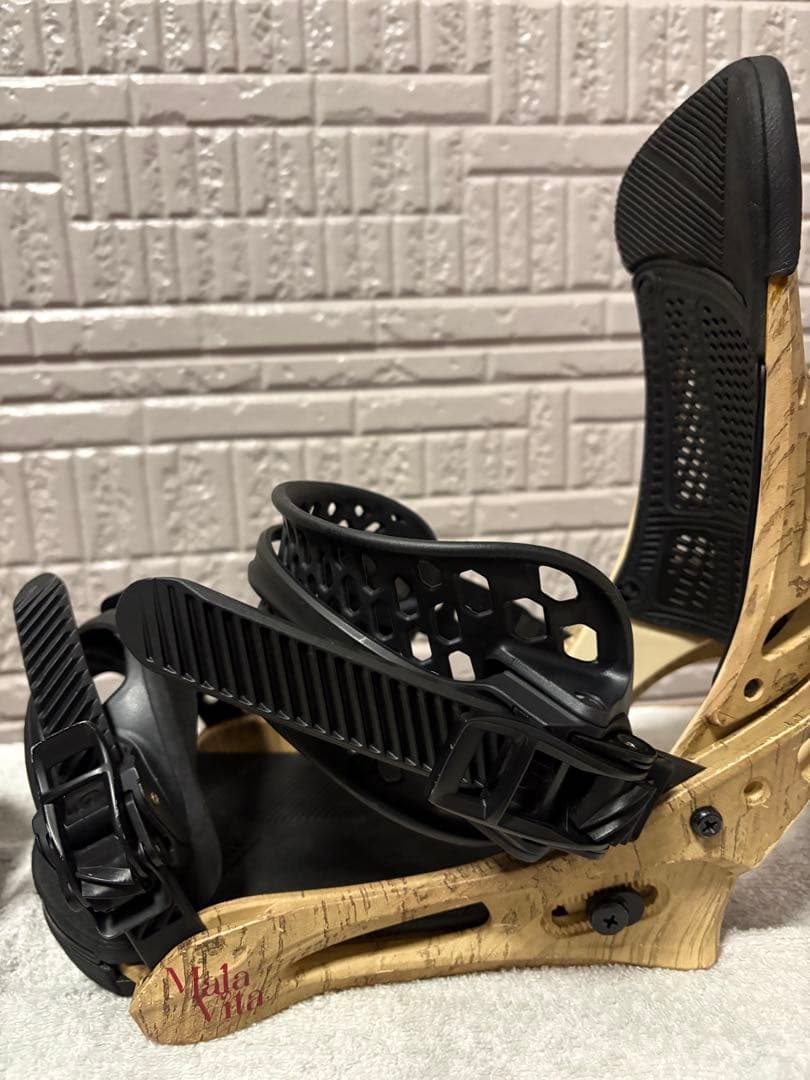美品　burton malavita Ｍ　マラビータ送料込み