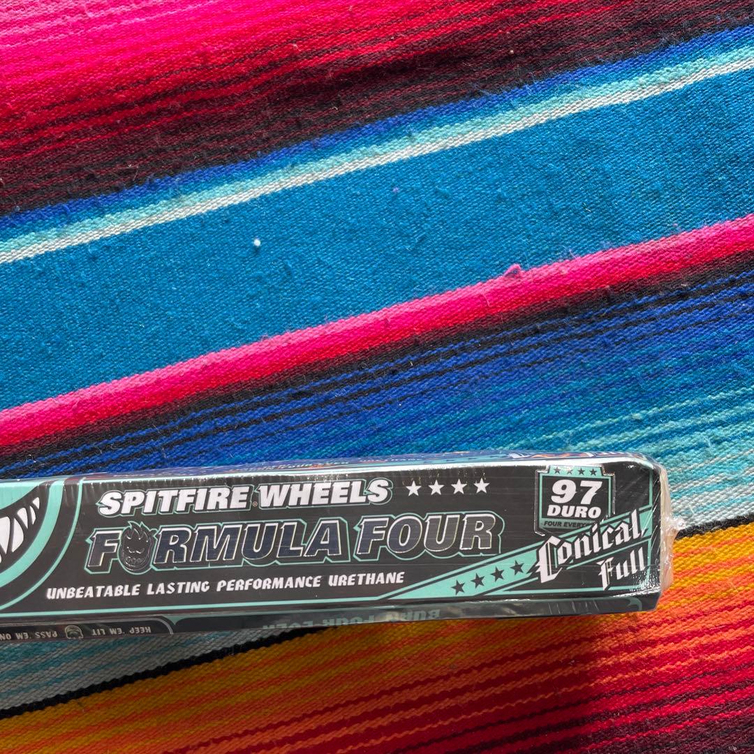 Spitfireフォーマル4コニカルフル58mm97aウィール 定価¥9,130