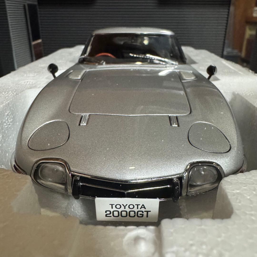 絶版未展示品 オートアート 1/18 トヨタ 2000 GT クーペ シルバー