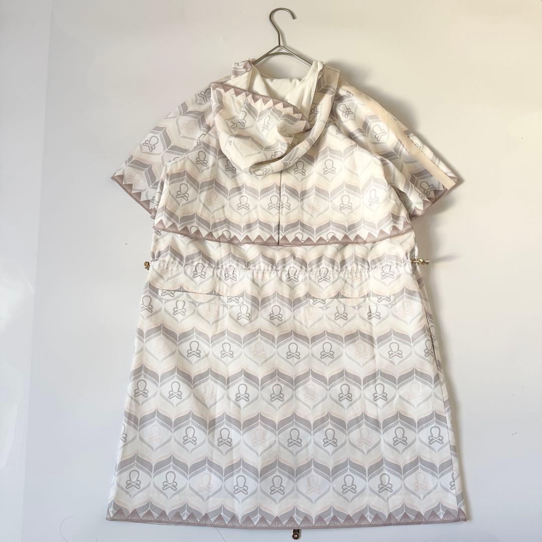 マークアンドロナ　Vase Hooded Vent Dress 2025SS