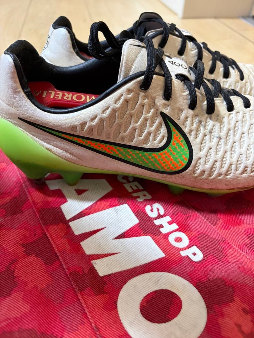 NIKE マジスタ　オーパス　SGスパイク　取替