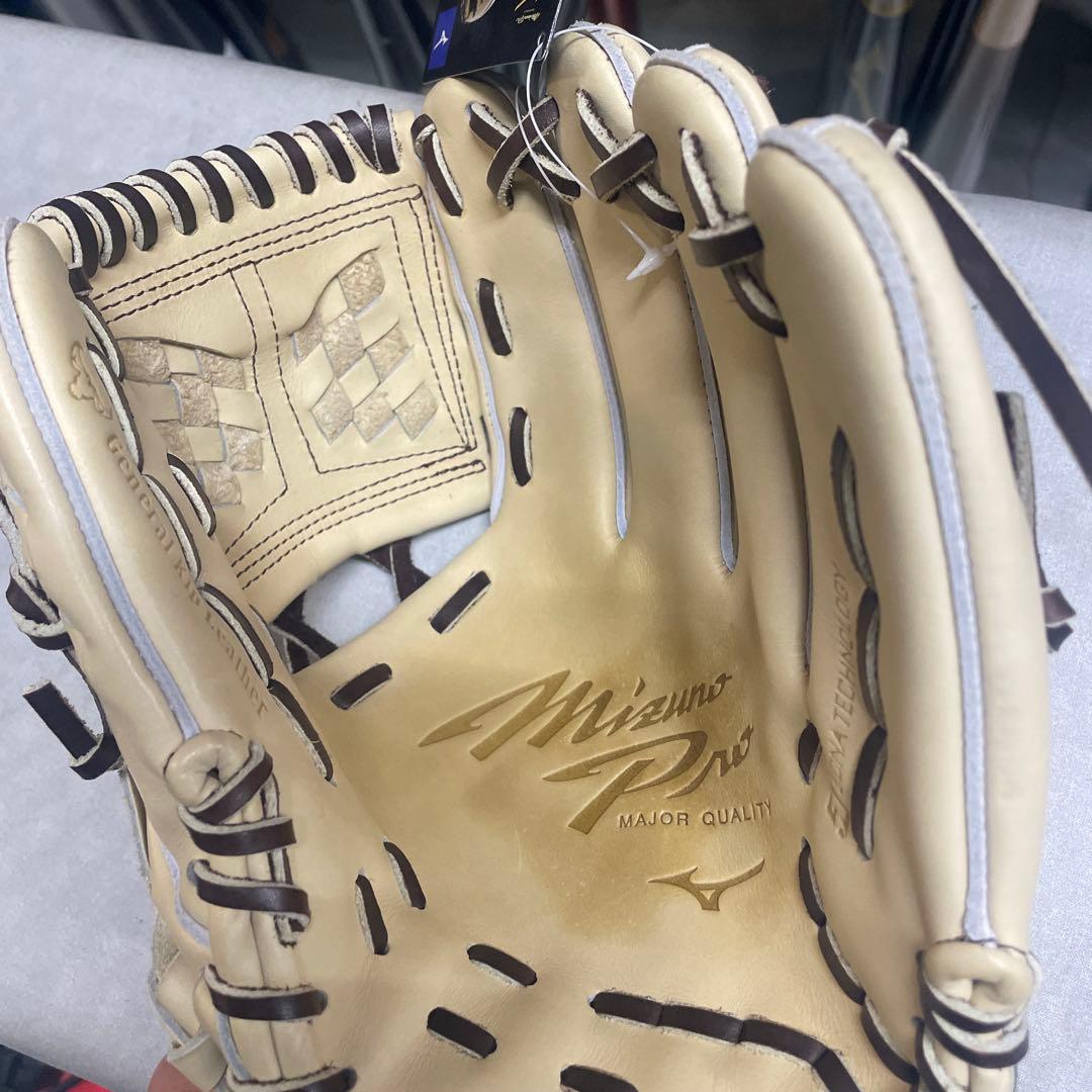 Mizuno Pro 硬式グローブ ホワイト