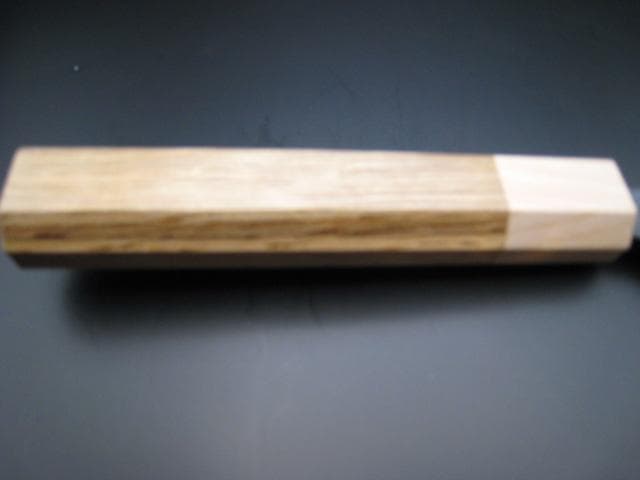 [新品未使用] 三徳包丁180mm 黒打ち仕上げ 白紙1号 樫 八角