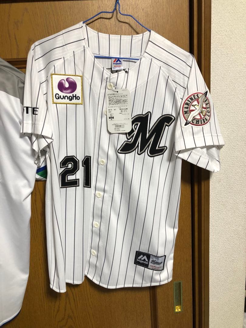 千葉ロッテマリーンズ　内達也投手　ホームユニフォーム　タグ付き未使用　Mサイズ