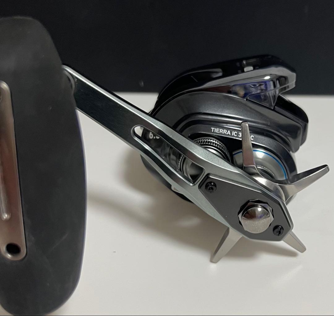 ダイワ ティエラIC 300-C DAIWA ジギング 右巻き 美品