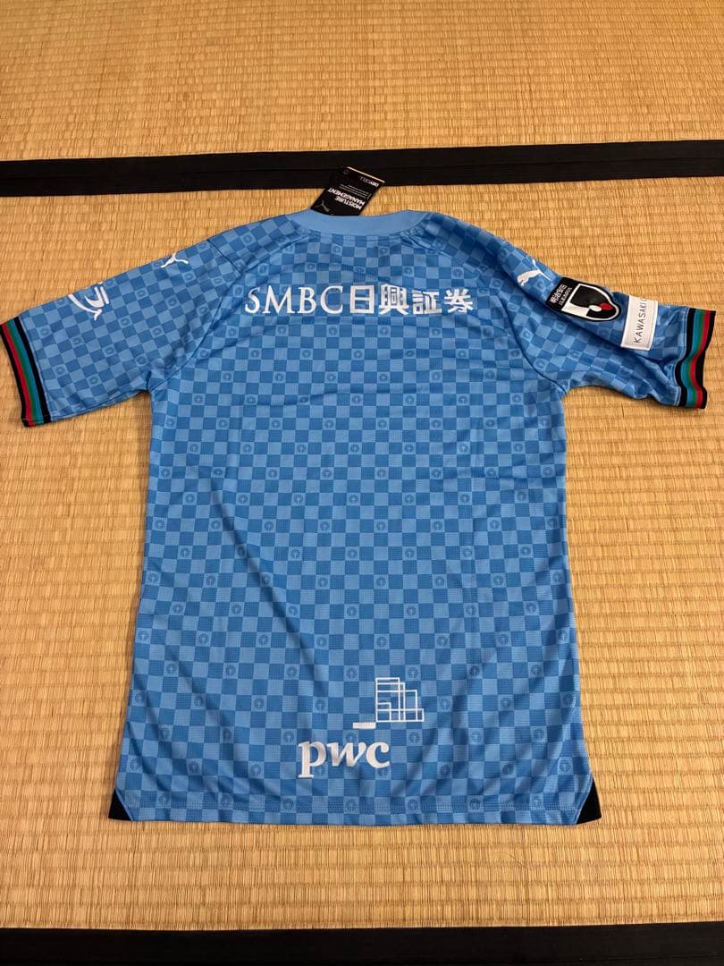 PUMA 川崎フロンターレ　サッカーユニフォーム　M サイズ　ナンバー無し