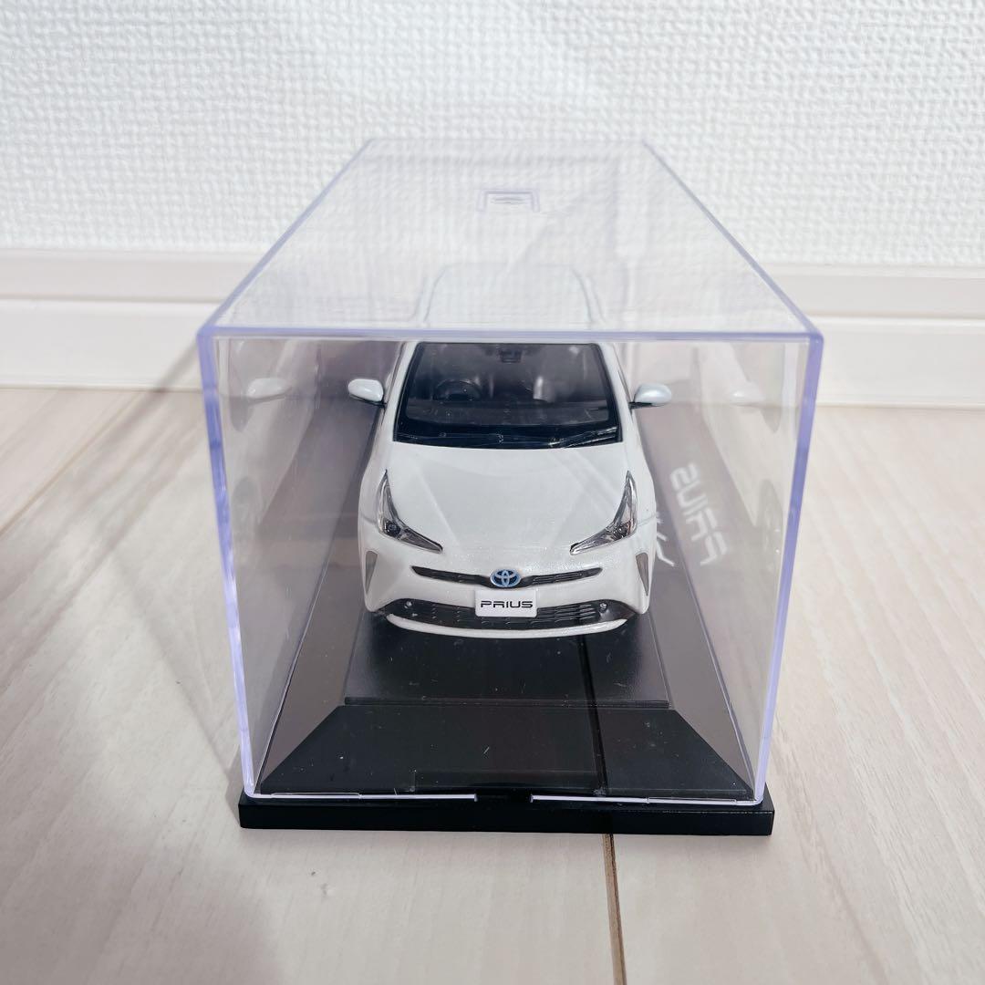 【美品】 カラーサンプルミニカー 50系プリウス ホワイトパール プラモ
