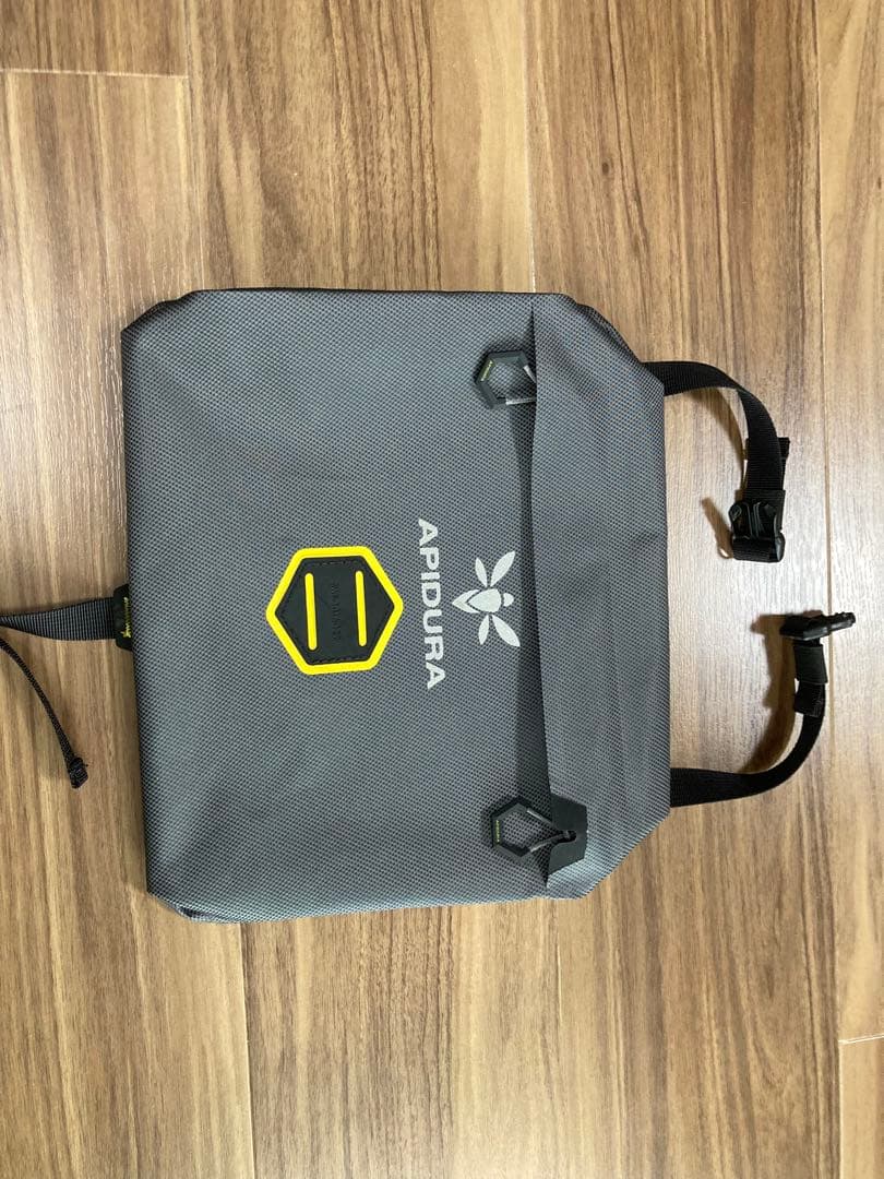 ク*プ様 APIDURA 防水ハンドルバーバッグ　セット