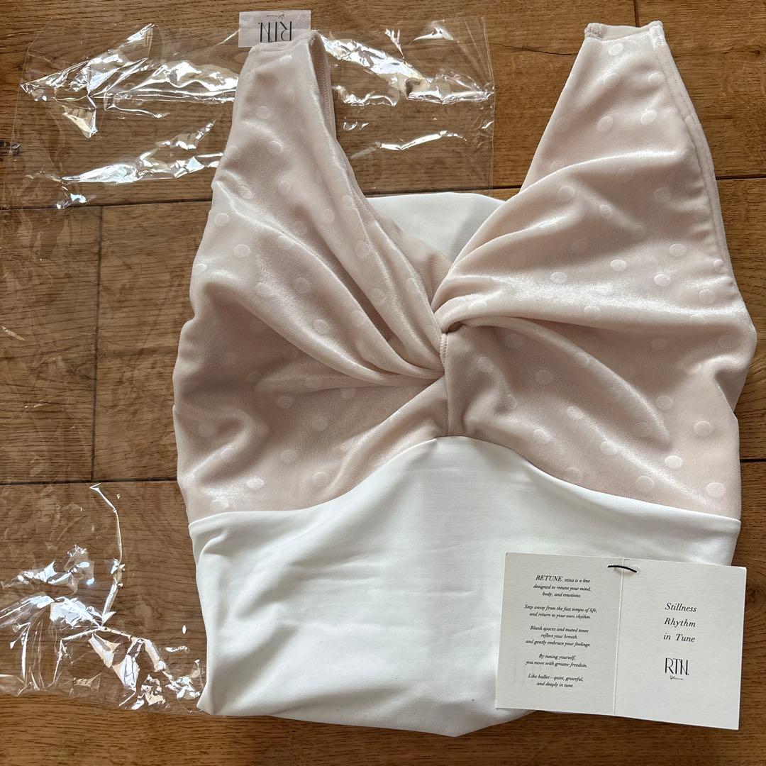 美品　stina ベロアレオタード　Mサイズ