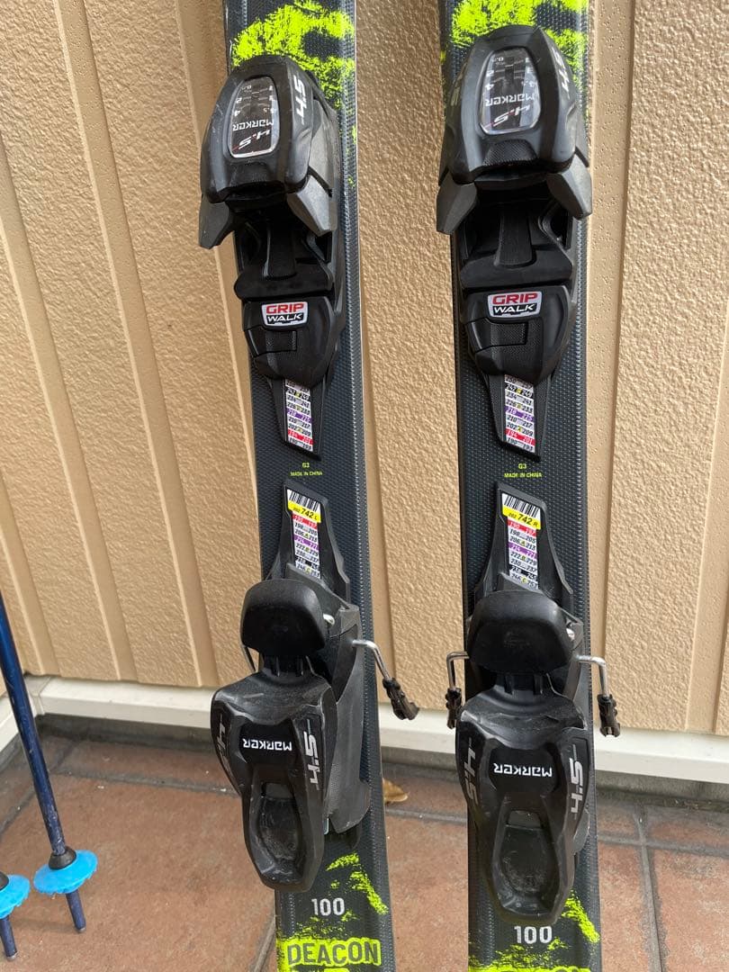 Völkl JR 100 スキー板とポールセット