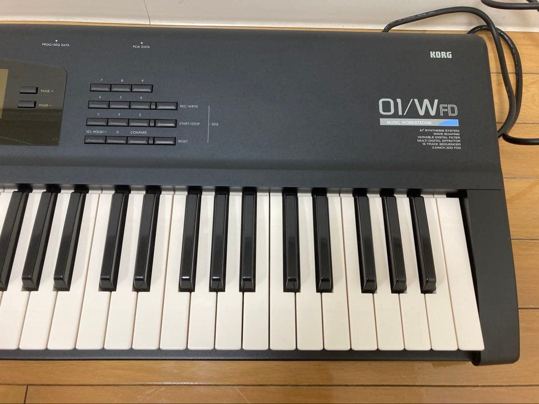KORG 01/W FD シンセサイザー キーボード コルグ 0803