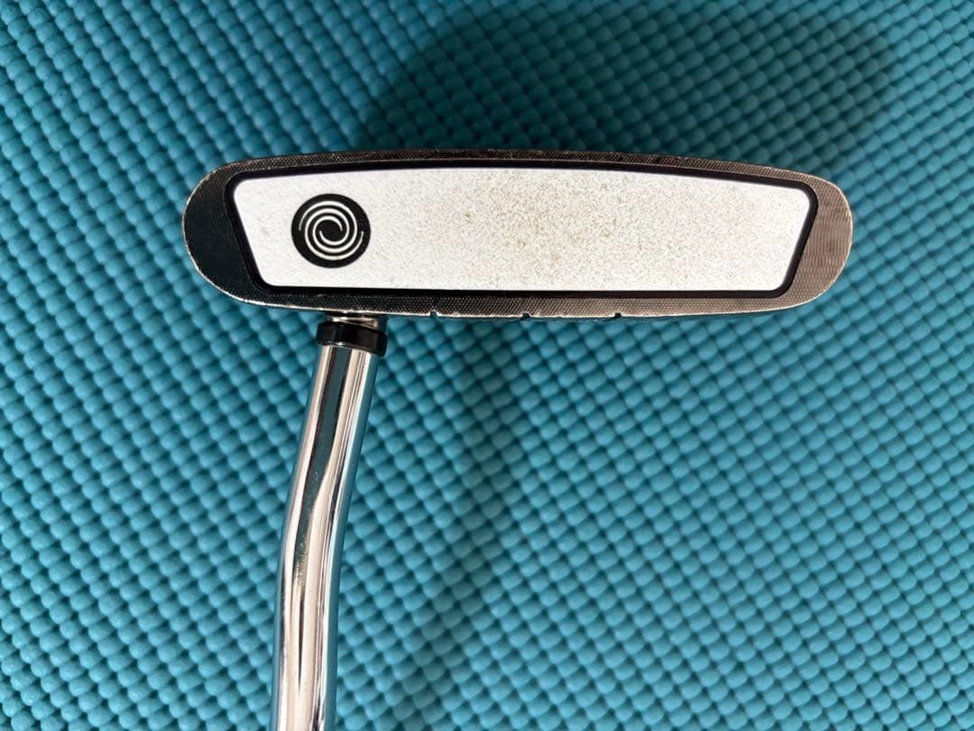 Odyssey White Ice Rossie パター