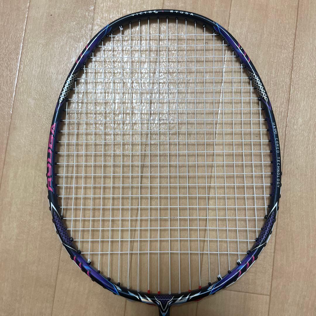 値下げ可‼️VICTOR リューガ2プロ 4UG6 バドミントンラケット