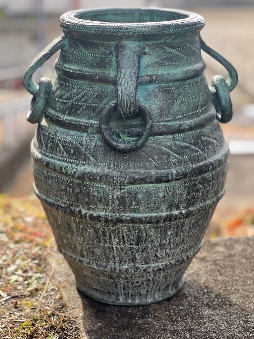金属製花瓶