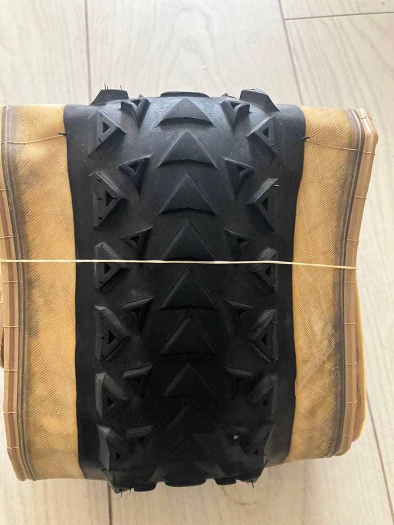 【中古】2本組 ULTRADYNAMICO Mars JFF 29“×2.2??