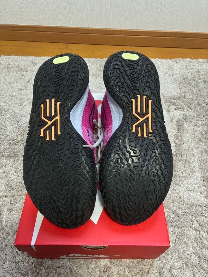 Nike Kyrie 7EPバスケットボールシューズ