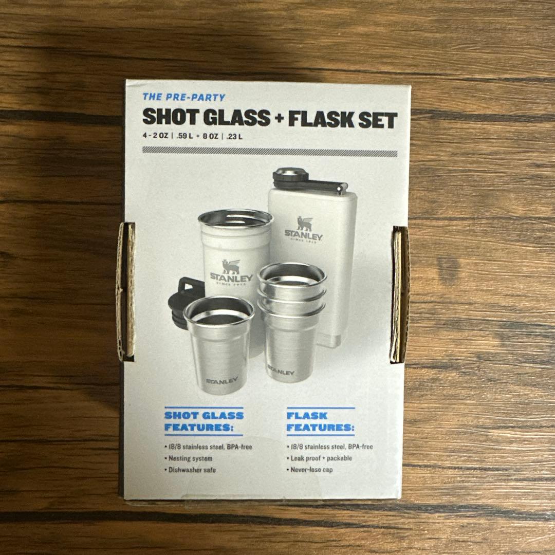 ⭐︎【Stanley】ショットグラス4個+ フラスコセット