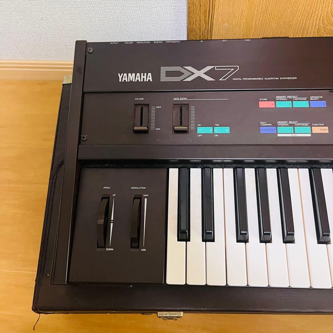 Yamaha ヤマハ　DX7デジタルシンセサイザー 61鍵　純正ハードケース