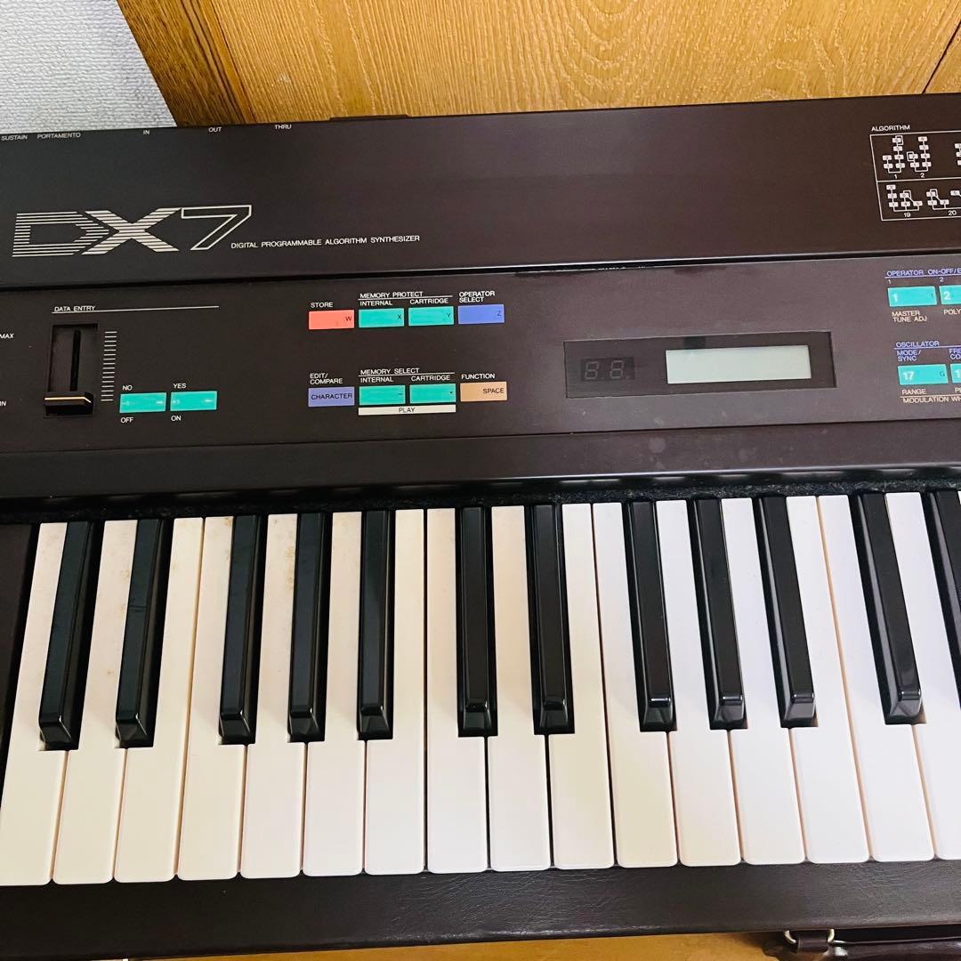 Yamaha ヤマハ　DX7デジタルシンセサイザー 61鍵　純正ハードケース