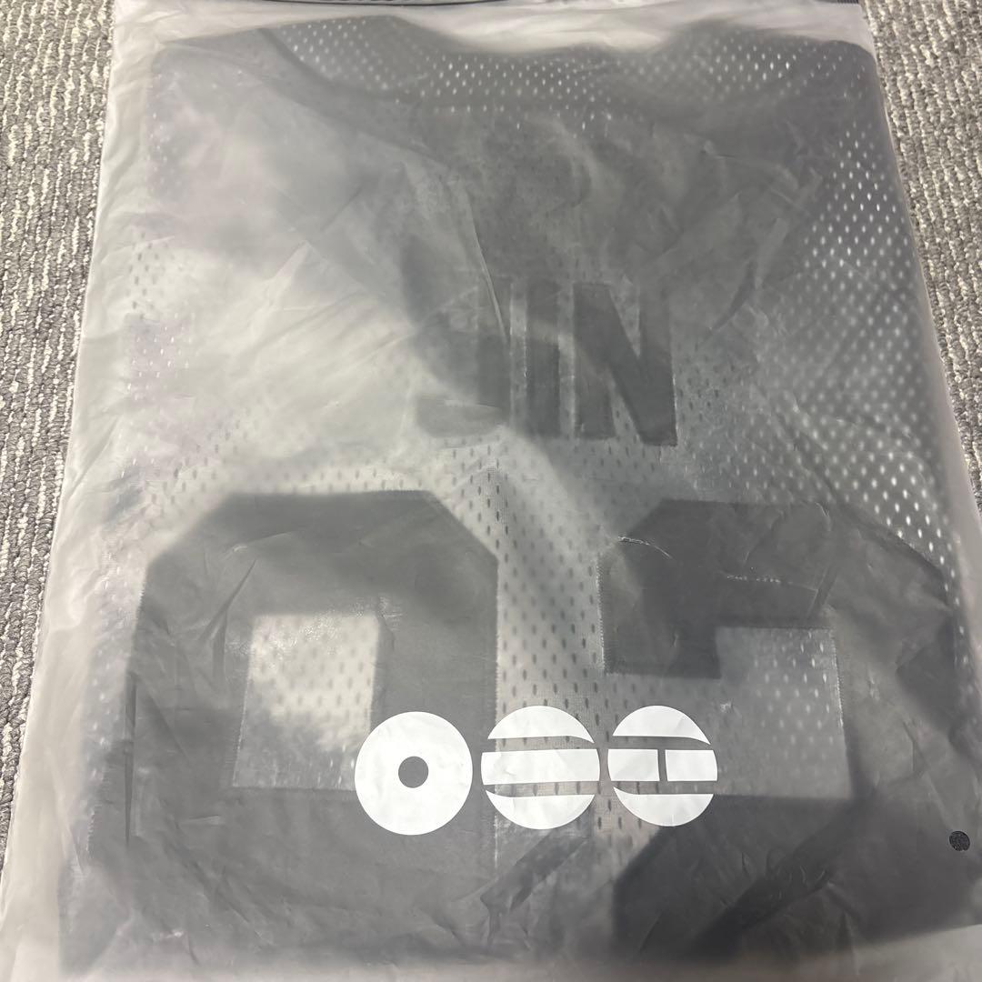 新品　BTS ツアーグッズ　シャツ Jin