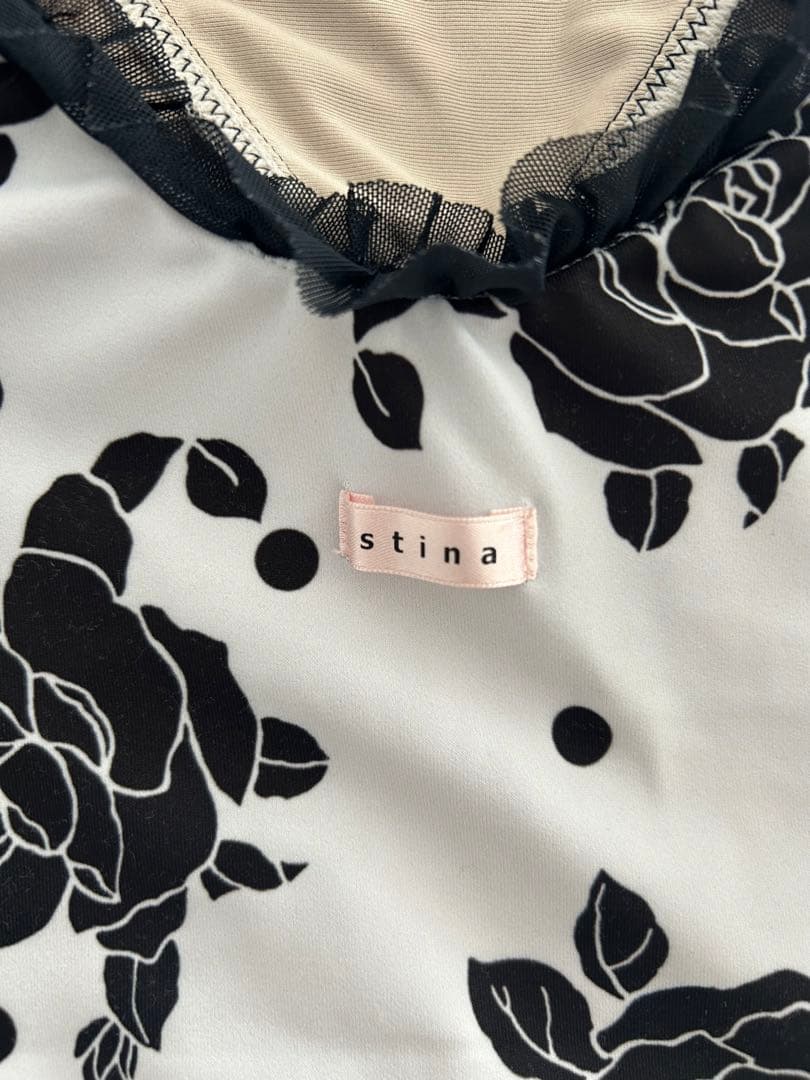 stina kids レオタード/dalmatian rose white
