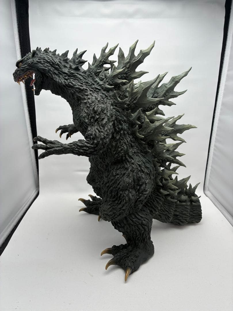 リアルマスターコレクション ゴジラ2000 ミレニアム ひな形レプリカ ソフビ版