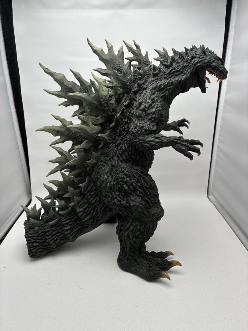リアルマスターコレクション ゴジラ2000 ミレニアム ひな形レプリカ ソフビ版