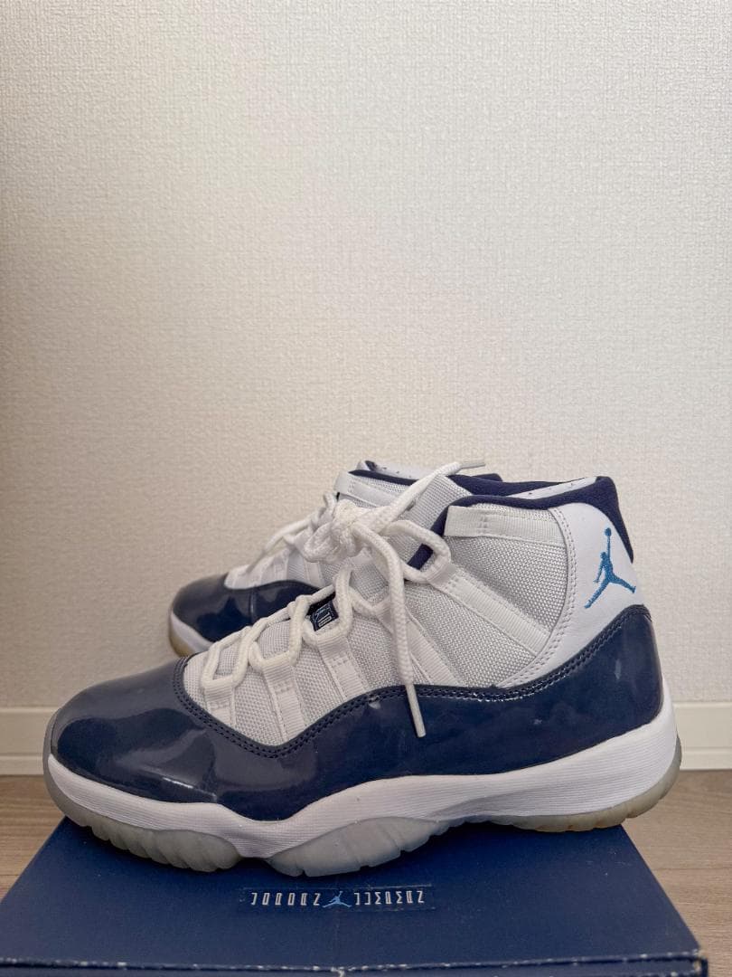 新品未使用 Jordan Air Jordan 11 ネイビー/ホワイト