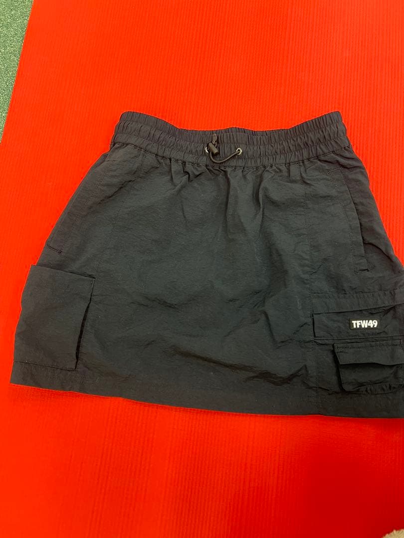 【値下げ】TFW49 黒カーゴスカート