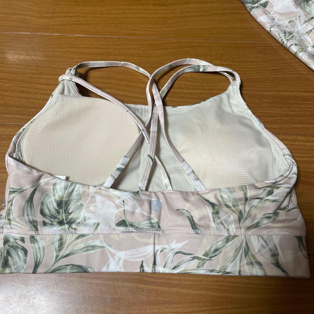 sukala ヨガウェア　Lサイズ　未使用　 葉柄プリント ヨガウェア セット