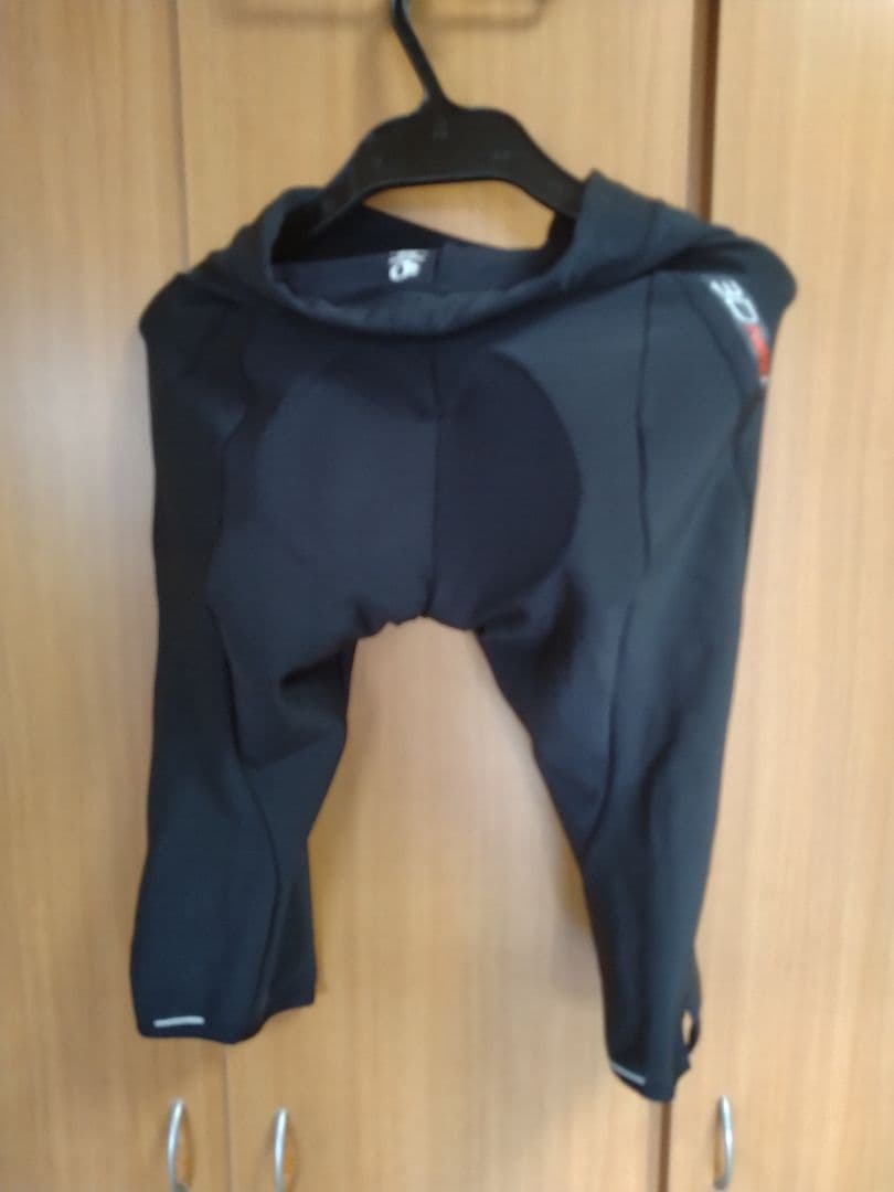 レディースSportfulサイクルウェア起毛付上下Ｍサイズ。ショートパンツ付き。