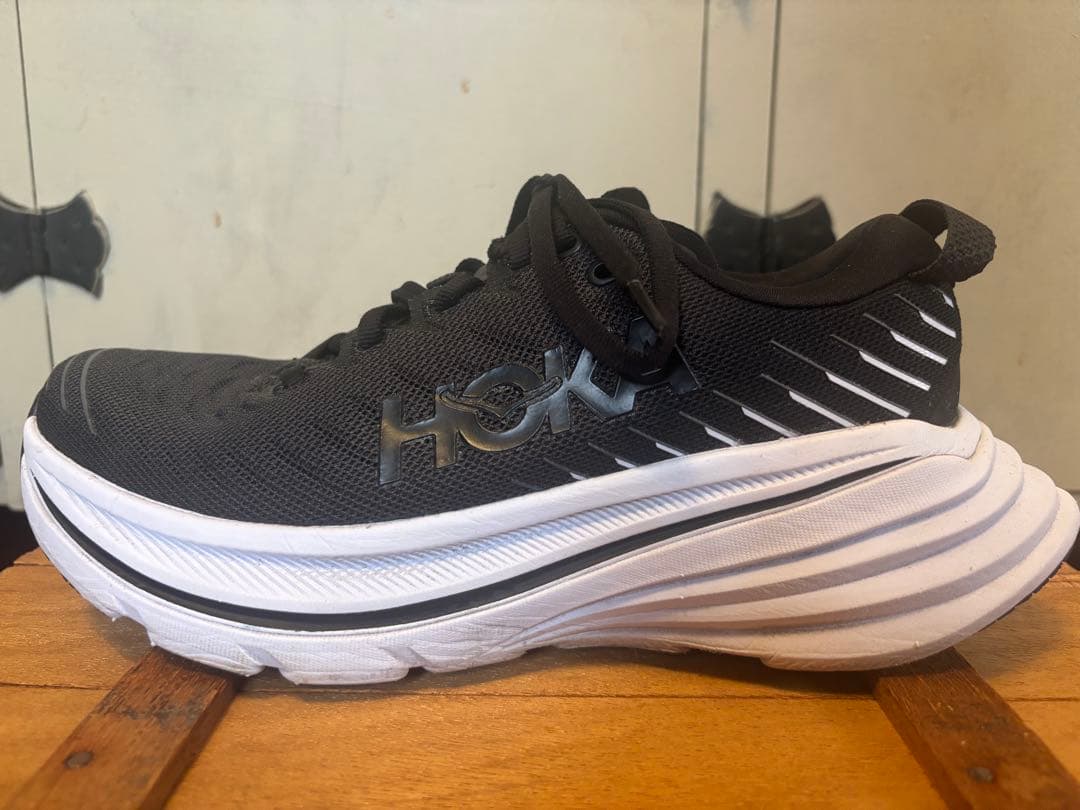 HOKA ランニングシューズ BONDI X 23cm