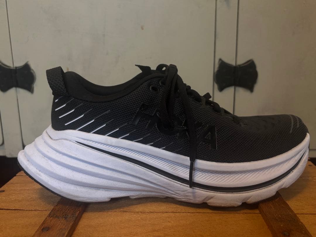 HOKA ランニングシューズ BONDI X 23cm