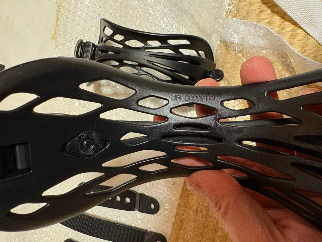 Burton ビンディング アンクルストラップ+ アンクルスライダー　Mサイズ