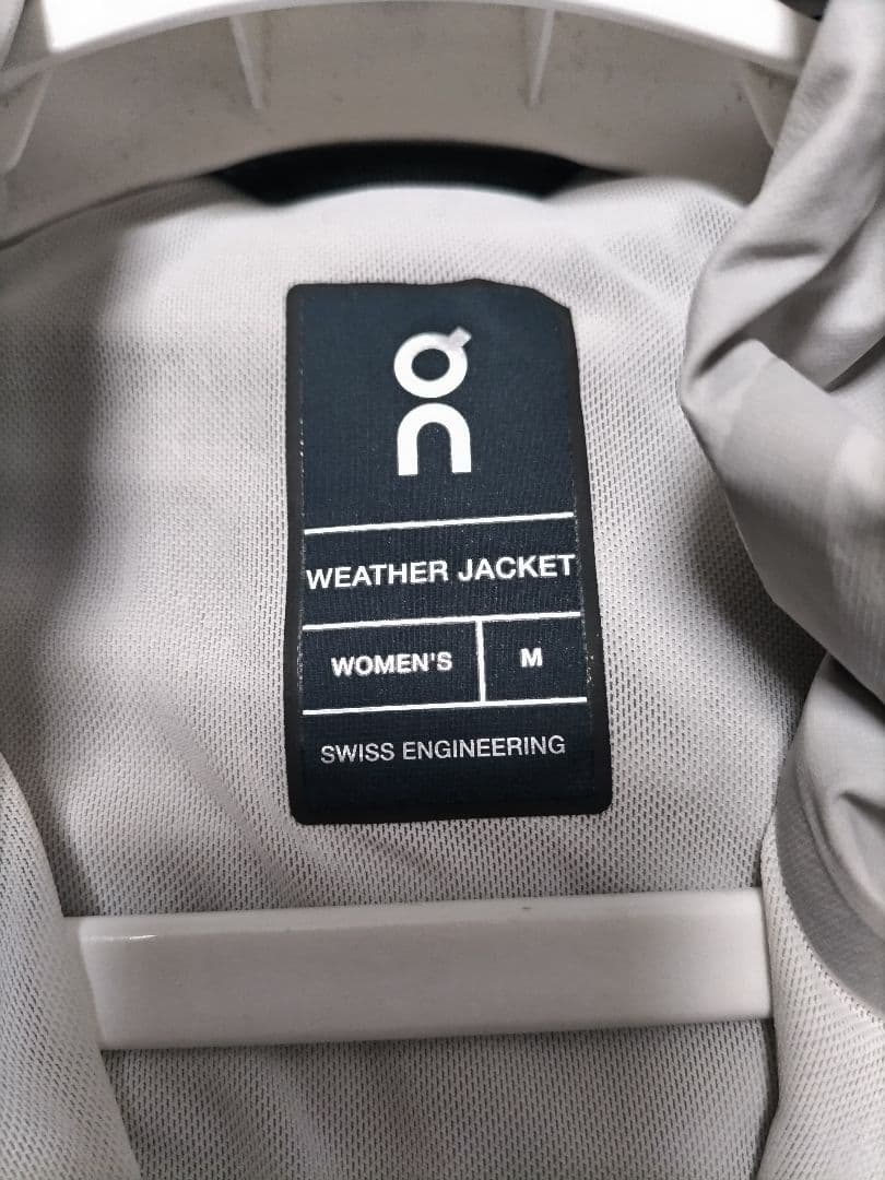オン WEATHER JACKET　グレー×ホワイト レディース