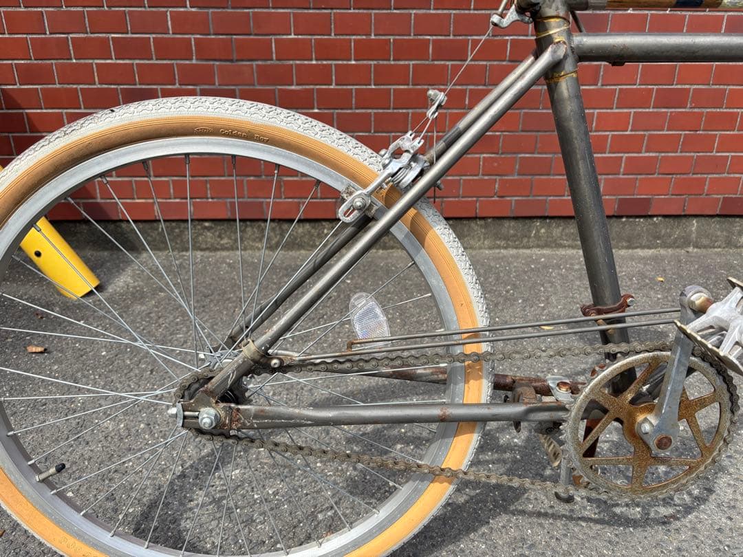 R45 レトロでヴィンテージな実用車BROOKS