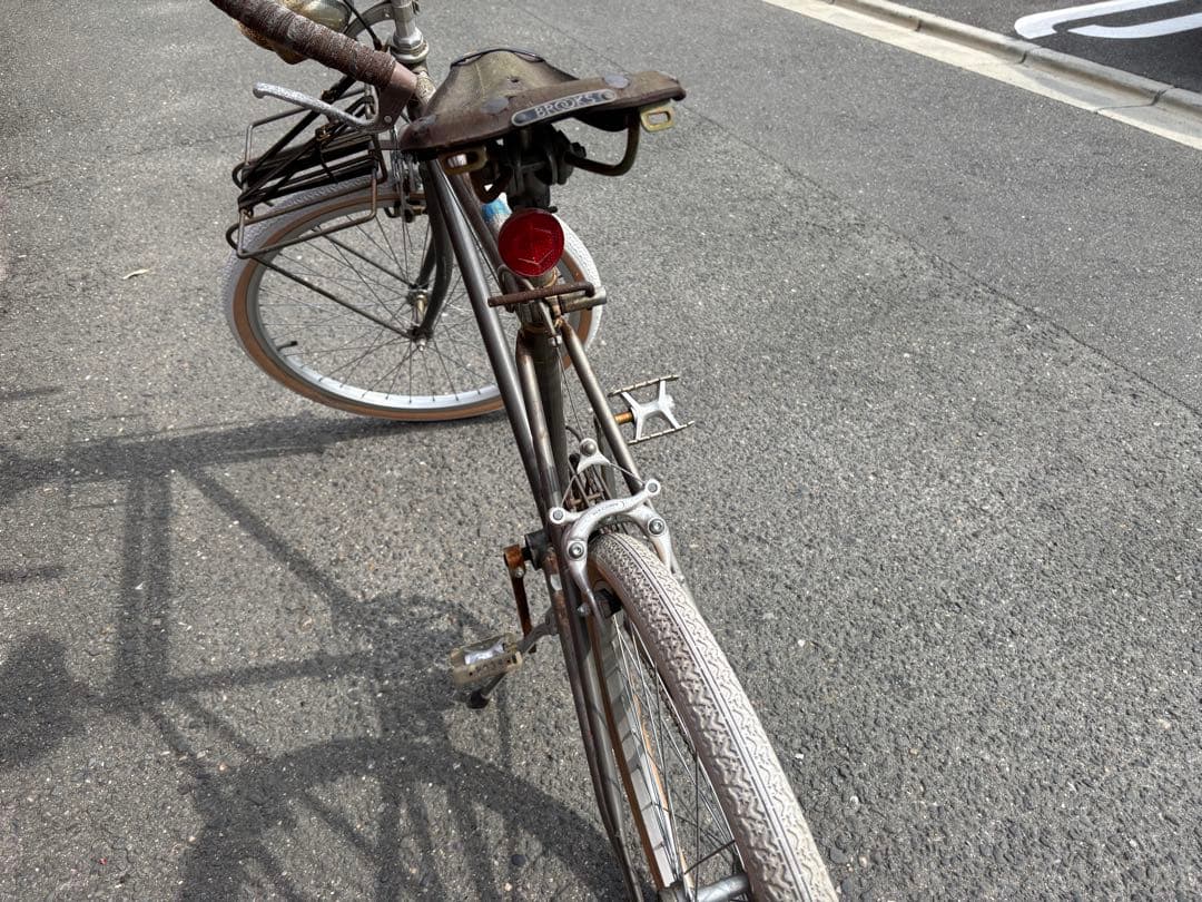 R45 レトロでヴィンテージな実用車BROOKS