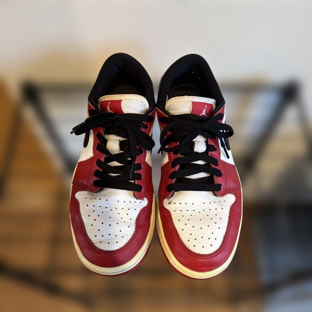 Nike Air Jordan 1 赤白黒 スニーカー
