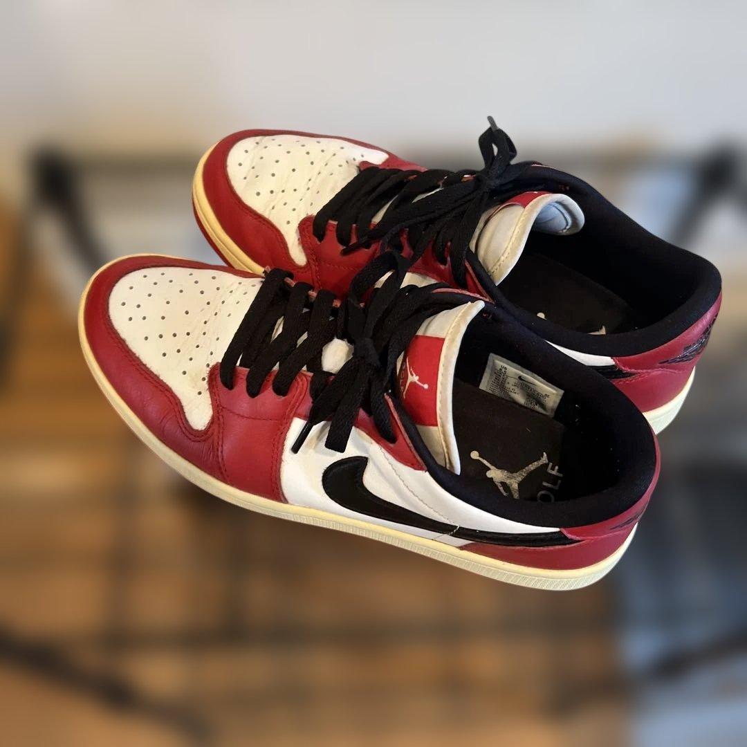 Nike Air Jordan 1 赤白黒 スニーカー