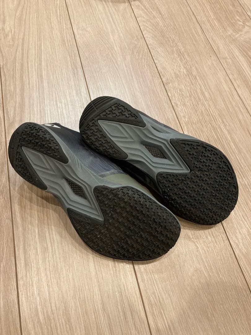 ヨネックス　グレーシューズ　24.5cm バドミントン