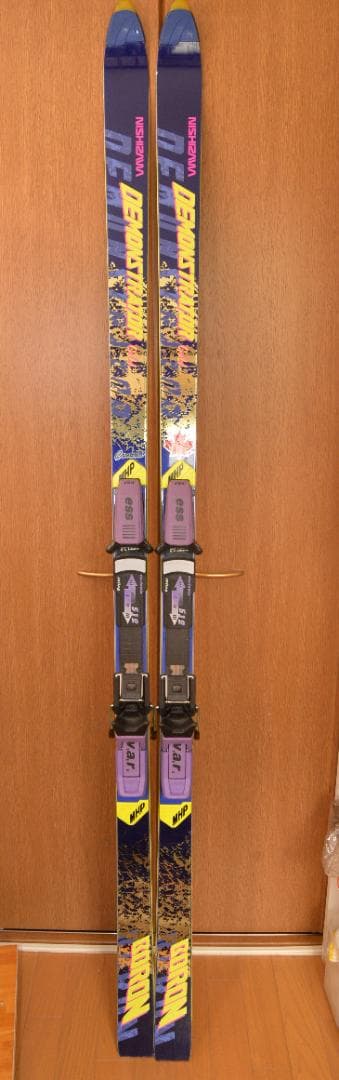 NISIZAWAスキーデモンストレーターゴールド