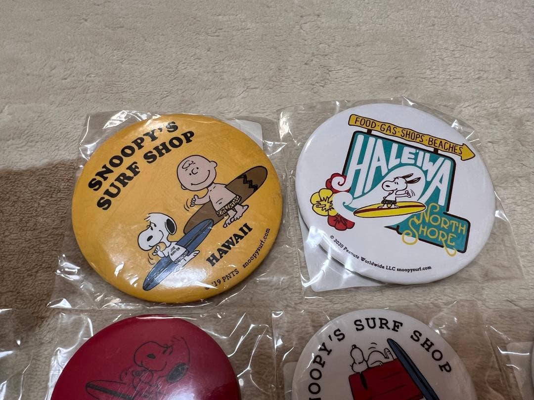 新品　ハワイ　スヌーピー　サーフショップ　缶バッジ　snoopy hawaii