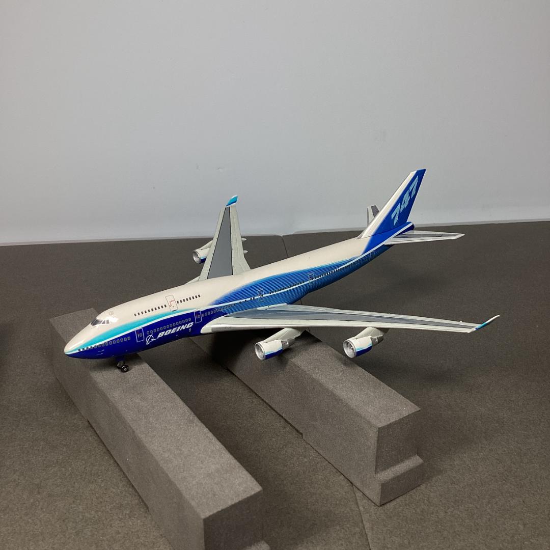 1/400 ドラゴンウィングス B747-400 コーポレート(ハウス)カラー