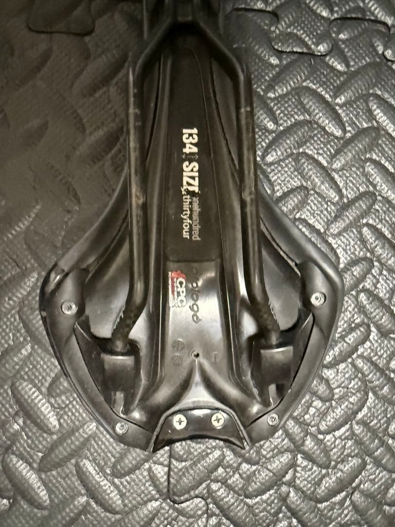 Prologo Nago Evo 134 自転車　ロードバイク　サドル