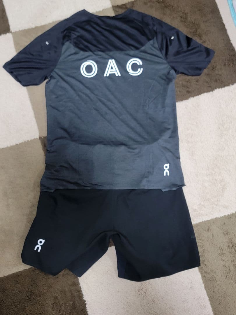 On OAC ランニングウェア上下セット