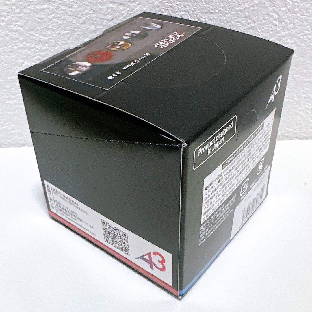 文字化化　缶バッジ　這いばい男　正月　POP UP SHOP BOX 赤い傘の男