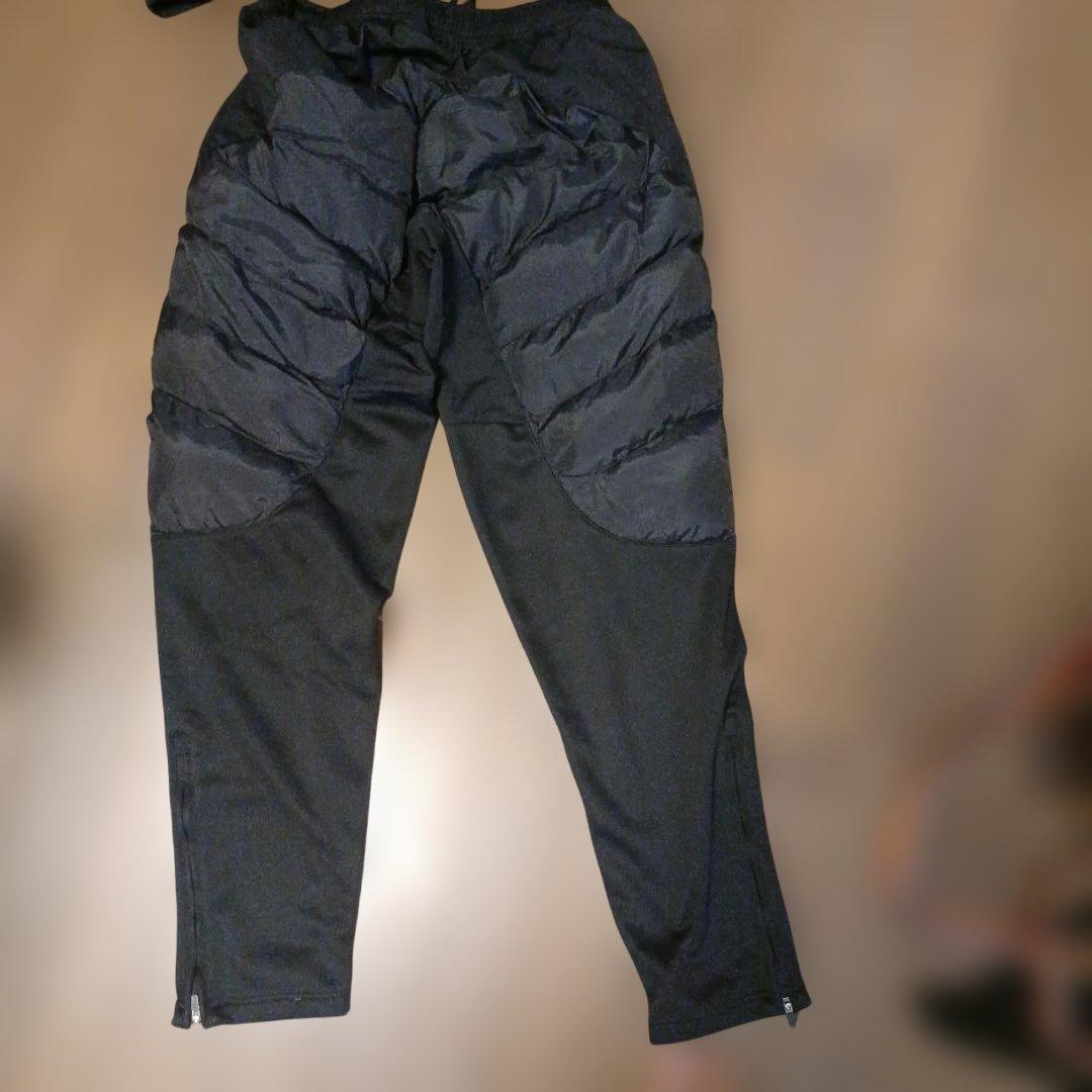ATHLETA フード付きダウンとパンツ のLサイズ上下でこの値段はないです！