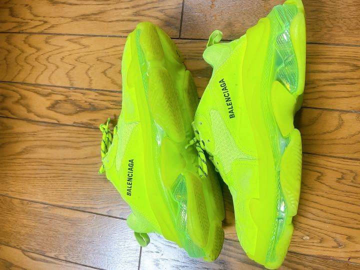 BALENCIAGA TripleS オールネオンイエロー ダッドスニーカー