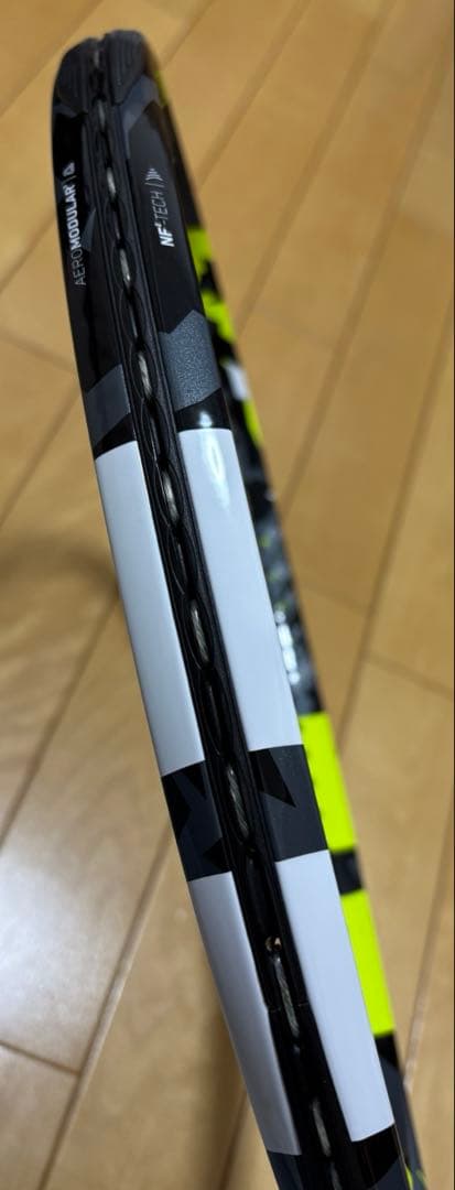 美品　バボラ　Babolat PURE AERO PLUS ピュアアエロ＋ G2